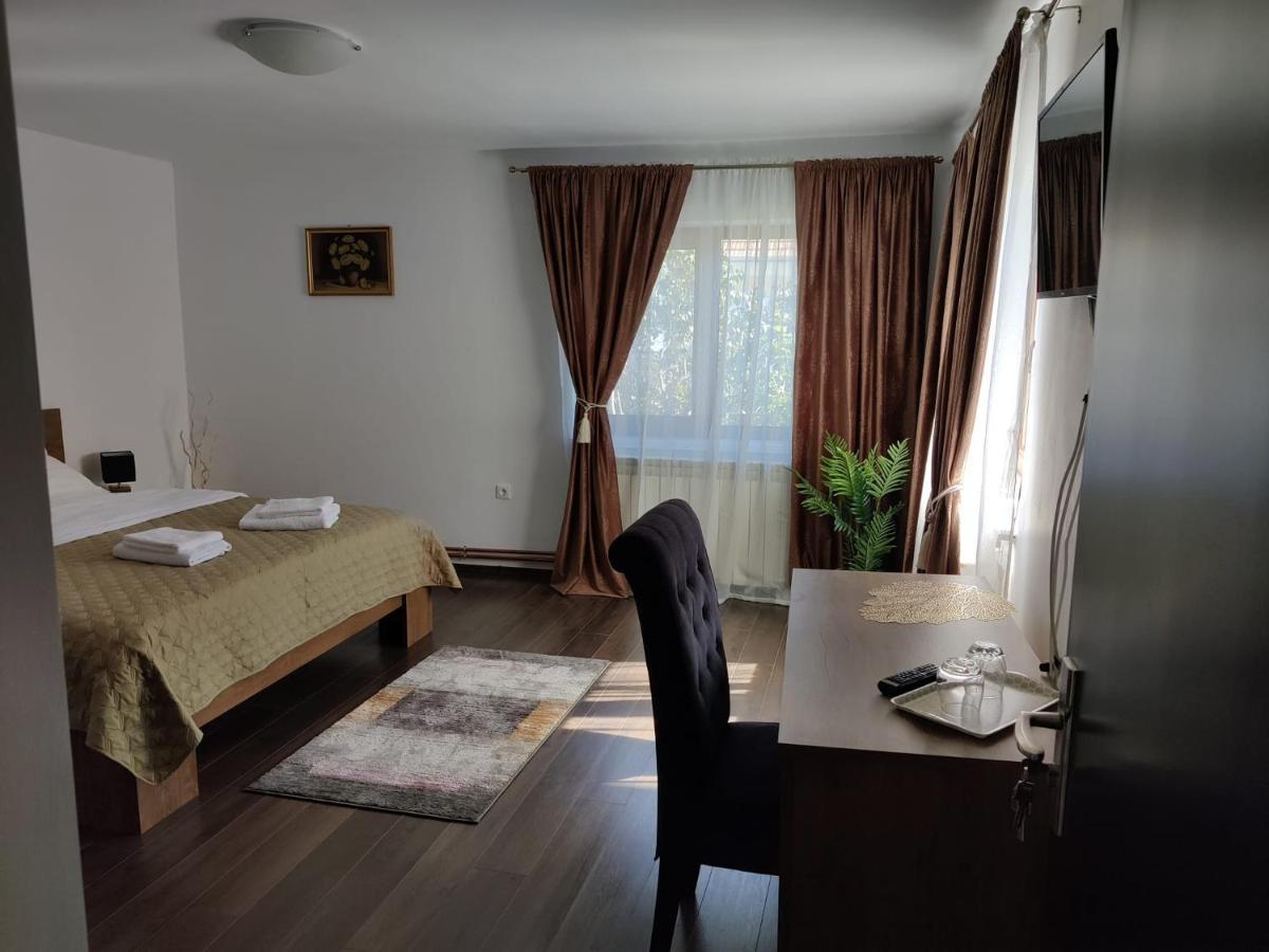 Affittacamere Casa Marina Călimăneşti Esterno foto
